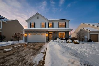 9048 Shady Elm Lane, Olmsted Twp, OH 44138
