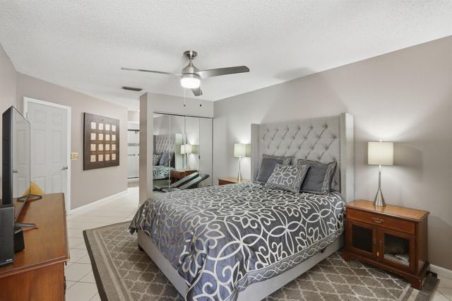 3260 Perimeter Drive, Greenacres, FL 33467
