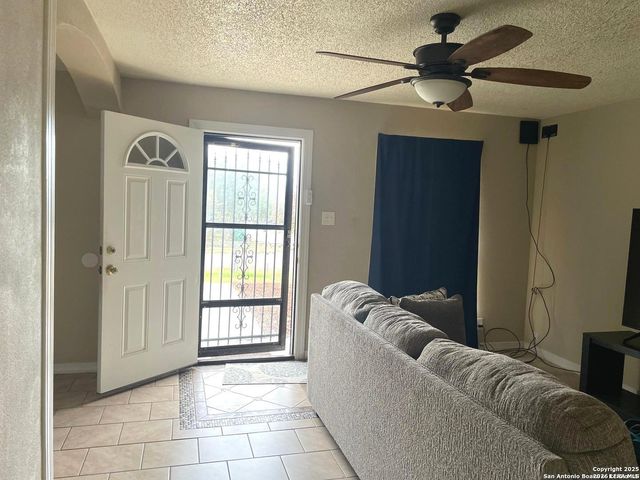 8202 QUIET CREEK ST, San Antonio, TX 78242