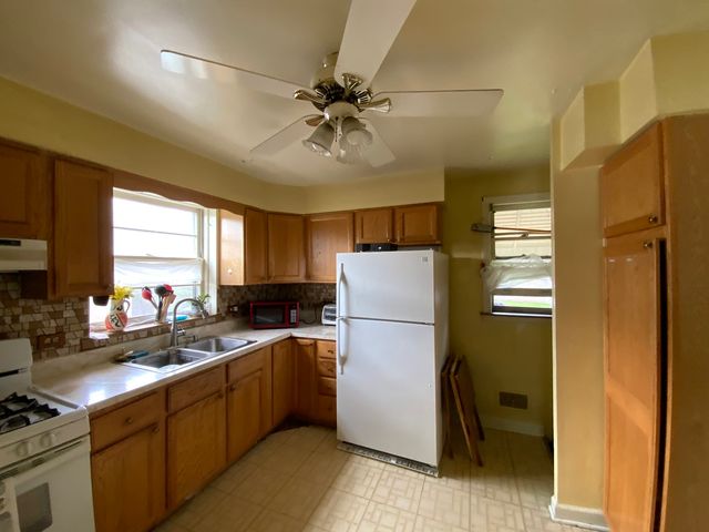 4638 Butterfield Road, Hillside, IL 60162