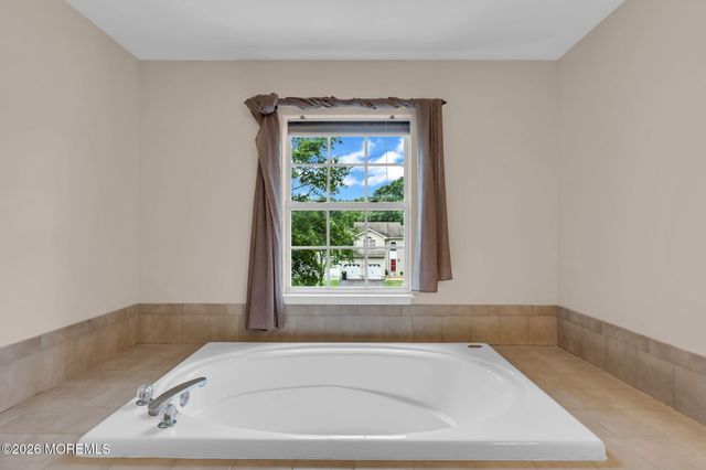 1 Sherrybrooke Drive, Howell, NJ 07731