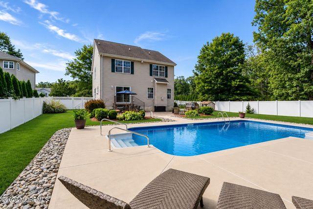 1 Sherrybrooke Drive, Howell, NJ 07731