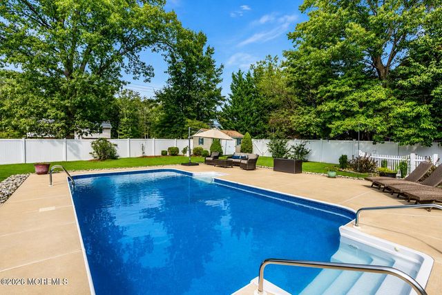 1 Sherrybrooke Drive, Howell, NJ 07731