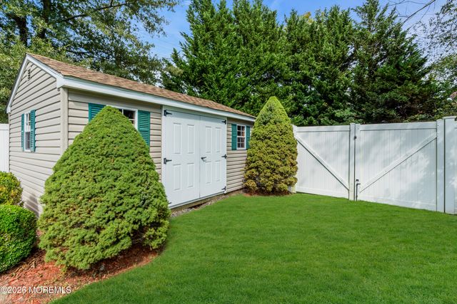 1 Sherrybrooke Drive, Howell, NJ 07731