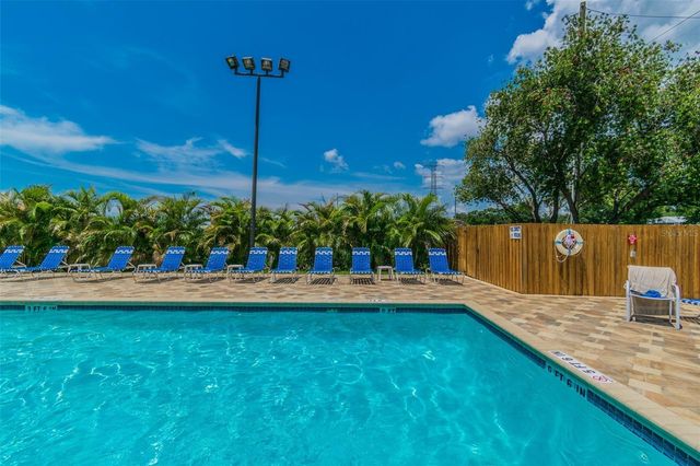 2586 PINE COVE LANE, Clearwater, FL 33761