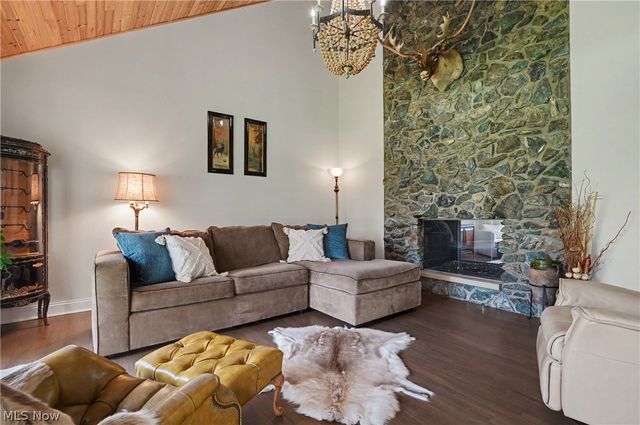 10997 Tanager Trail, Brecksville, OH 44141