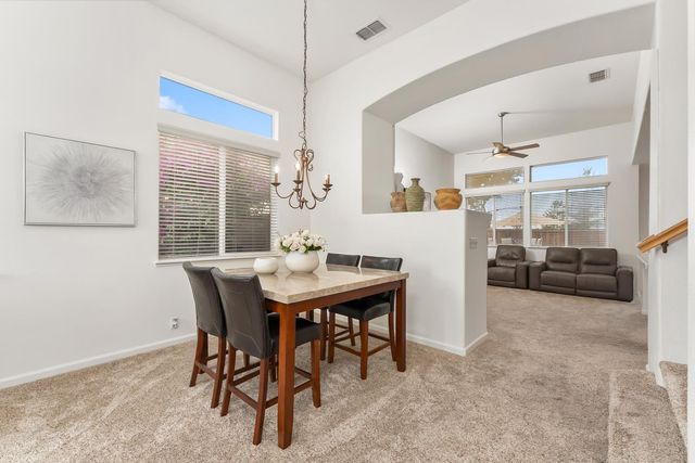 2339 Canary Dr, Rocklin, CA 95765