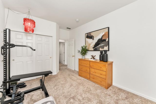 2339 Canary Dr, Rocklin, CA 95765