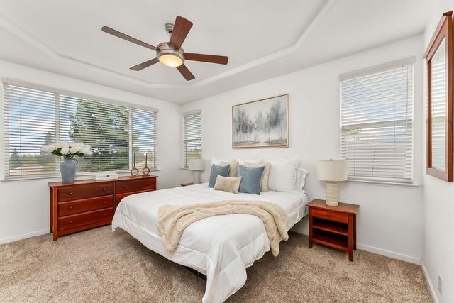 2339 Canary Dr, Rocklin, CA 95765