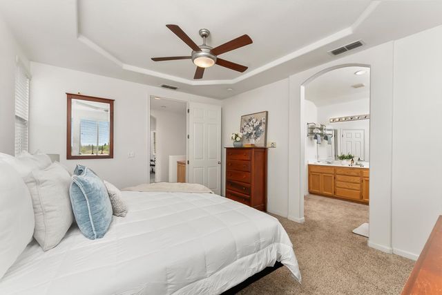 2339 Canary Dr, Rocklin, CA 95765