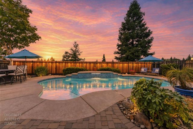2339 Canary Dr, Rocklin, CA 95765