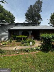 1604 Golf Link Drive, Stone Mountain, GA 30088