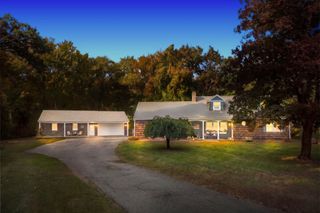 480 Hartford Ave E, Uxbridge, MA 01569
