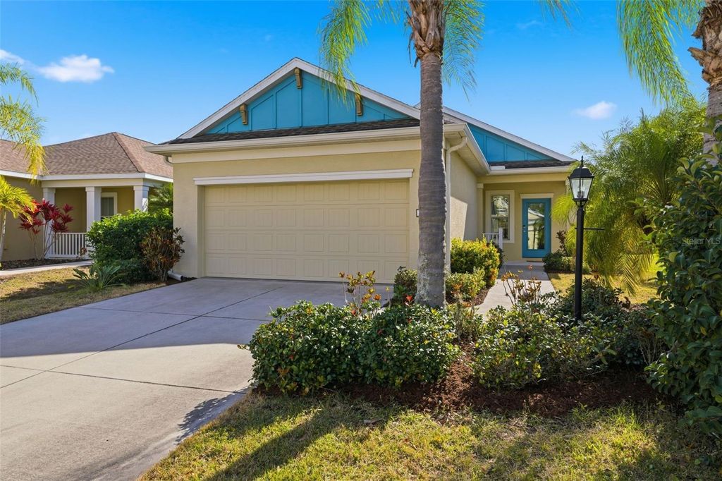 Image 2 of property listing at 4911 BOSTON COMMON GLEN, Bradenton, FL 34211