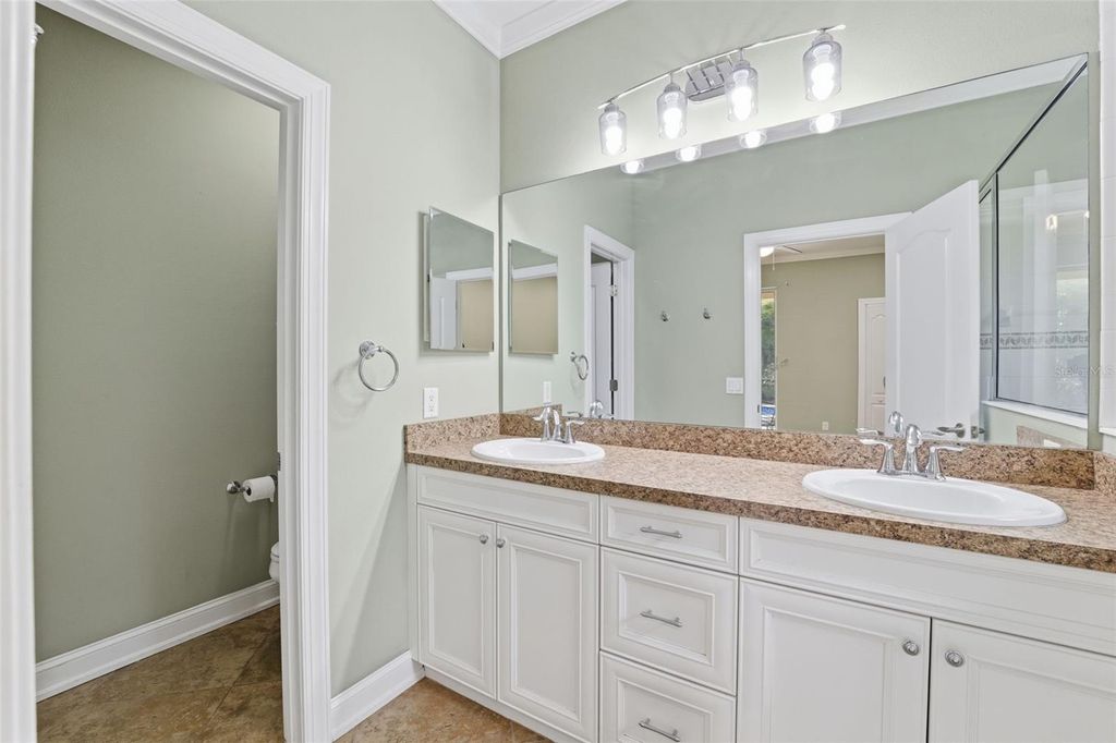 Image 17 of property listing at 4911 BOSTON COMMON GLEN, Bradenton, FL 34211