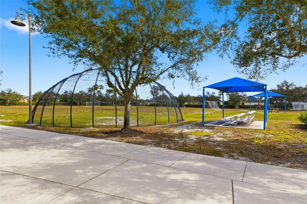 Image 42 of property listing at 4911 BOSTON COMMON GLEN, Bradenton, FL 34211