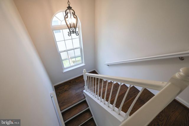40502 OCONNORS CIR, Leesburg, VA 20175
