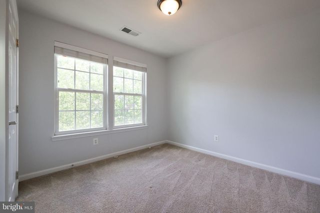 40502 OCONNORS CIR, Leesburg, VA 20175