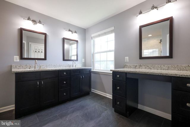 40502 OCONNORS CIR, Leesburg, VA 20175