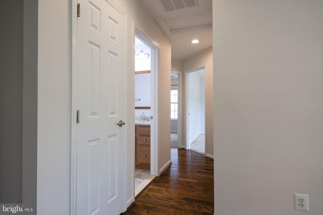 40502 OCONNORS CIR, Leesburg, VA 20175