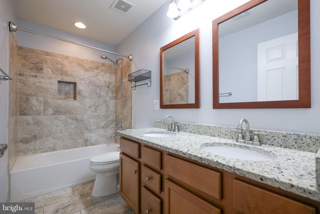40502 OCONNORS CIR, Leesburg, VA 20175