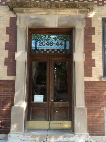2046 W Cuyler Avenue W 3W, Chicago, IL 60618