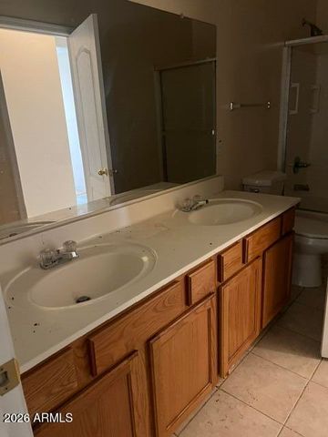 2719 E WINDSOR Avenue, Phoenix, AZ 85008