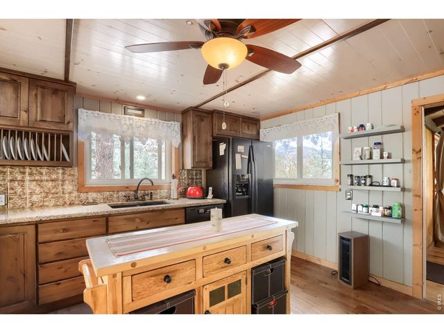 80 Stagestop Rd, Loveland, CO 80537