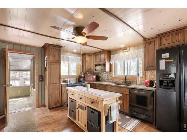 80 Stagestop Rd, Loveland, CO 80537