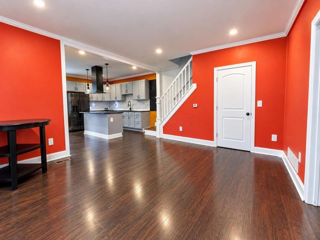 465 S Warren Avenue, Columbus, OH 43204