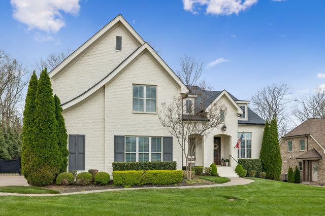 4035 Old Light Cir, Arrington, TN 37014