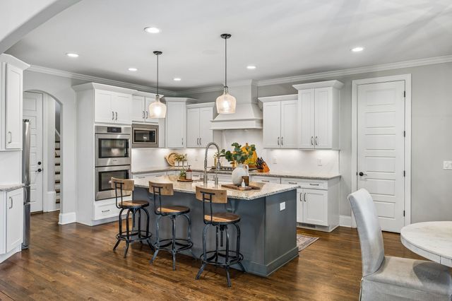 4035 Old Light Cir, Arrington, TN 37014