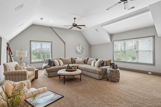 4035 Old Light Cir, Arrington, TN 37014