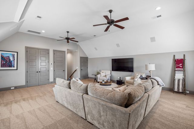 4035 Old Light Cir, Arrington, TN 37014