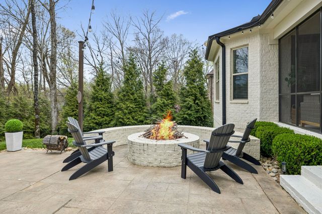 4035 Old Light Cir, Arrington, TN 37014