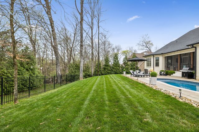 4035 Old Light Cir, Arrington, TN 37014