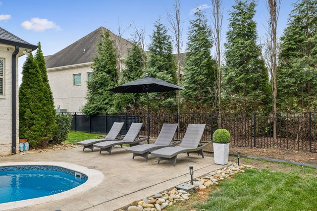 4035 Old Light Cir, Arrington, TN 37014