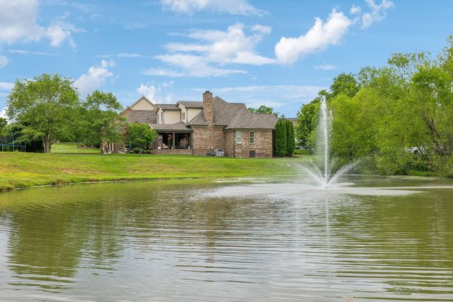4035 Old Light Cir, Arrington, TN 37014