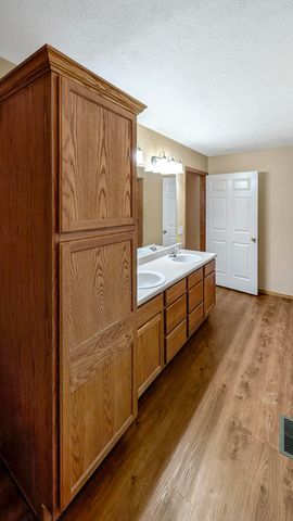505 Silverleaf Lane, Willard, MO 65781