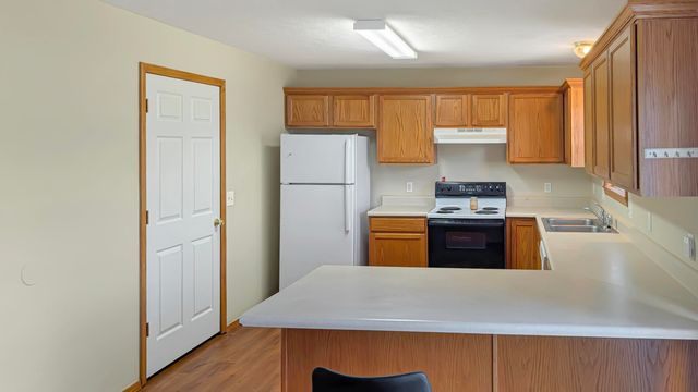 505 Silverleaf Lane, Willard, MO 65781