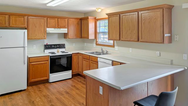 505 Silverleaf Lane, Willard, MO 65781