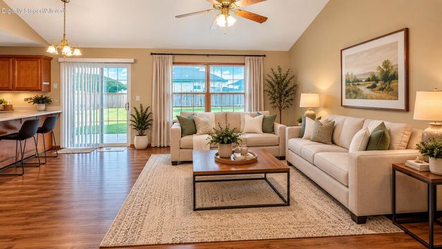 505 Silverleaf Lane, Willard, MO 65781
