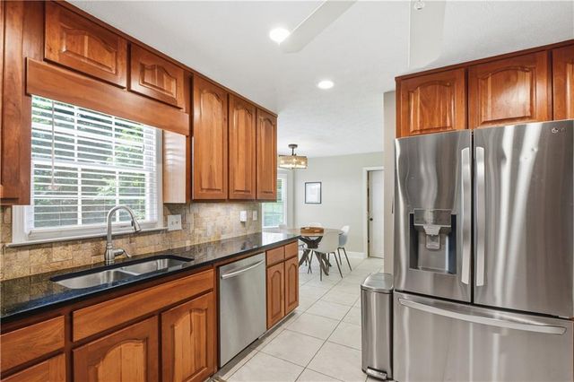 1333 Concord Circle SW, Lilburn, GA 30047