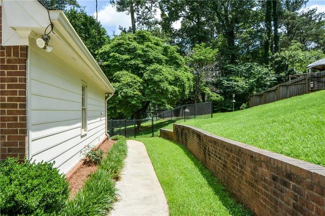 1333 Concord Circle SW, Lilburn, GA 30047
