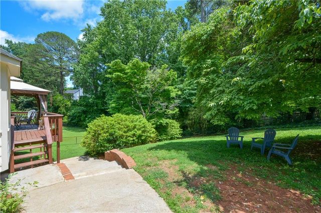 1333 Concord Circle SW, Lilburn, GA 30047