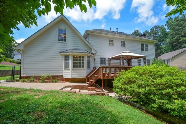1333 Concord Circle SW, Lilburn, GA 30047