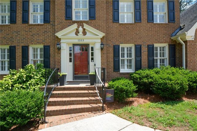1333 Concord Circle SW, Lilburn, GA 30047
