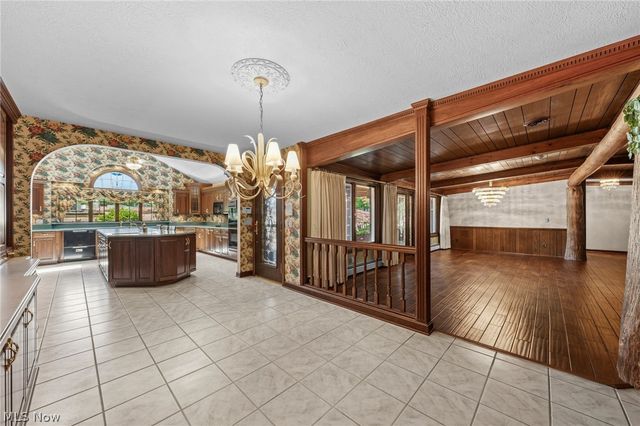 7035 Quarry Road, Amherst, OH 44001