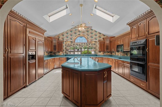 7035 Quarry Road, Amherst, OH 44001