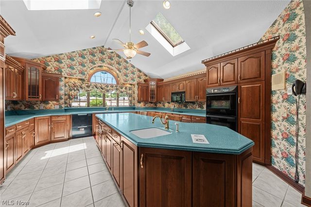 7035 Quarry Road, Amherst, OH 44001